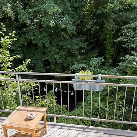 Apartment Modernes Im Sueden Von Mit Blick Ins Gruene Und Auf Fluss